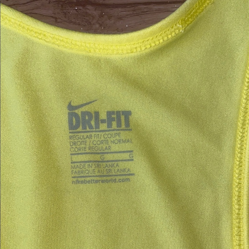 Nike Yellow Fitted Sleeveless Tank Top - Picture 2 of 7